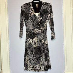 NWT! Anne Klein black and gray pattern faux wrap dress size small